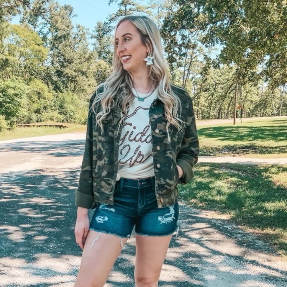 New with tags Judy blue camo denim jacket sz 1X